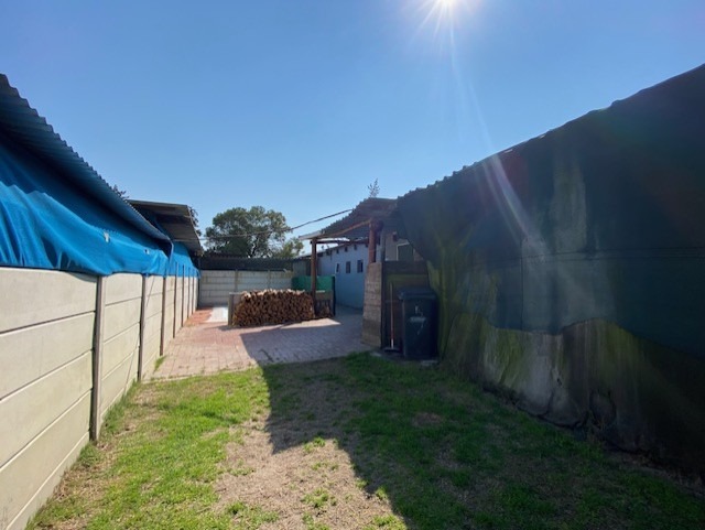6 Bedroom Property for Sale in Hartebeesfontein Western Cape